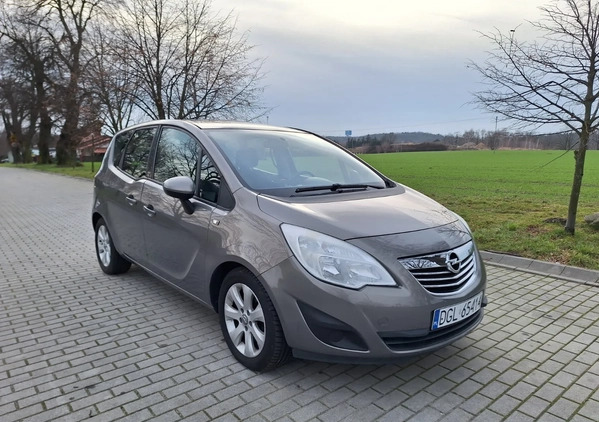 Opel Meriva cena 20800 przebieg: 125919, rok produkcji 2011 z Głogów małe 232